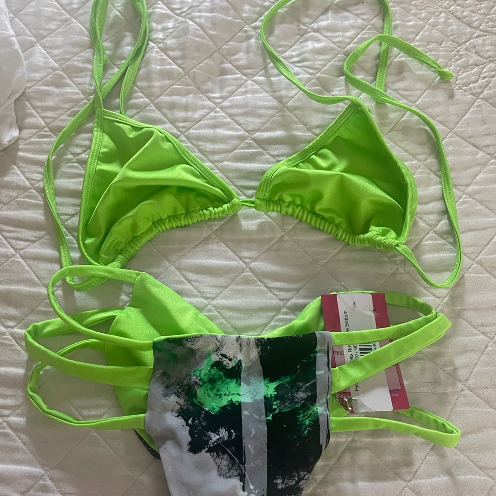 Large top and Medium bottom! Never worn